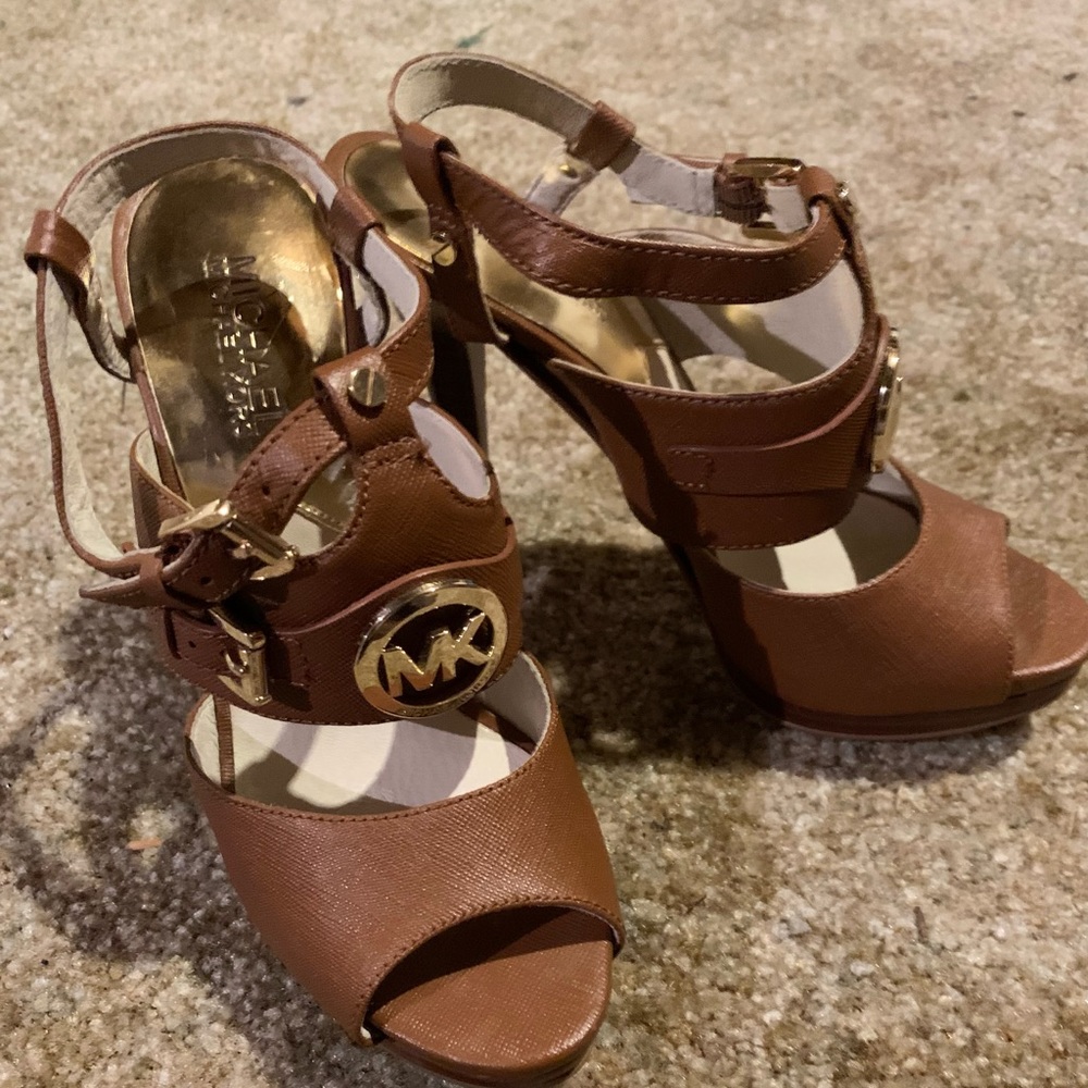 MK Brown Heels